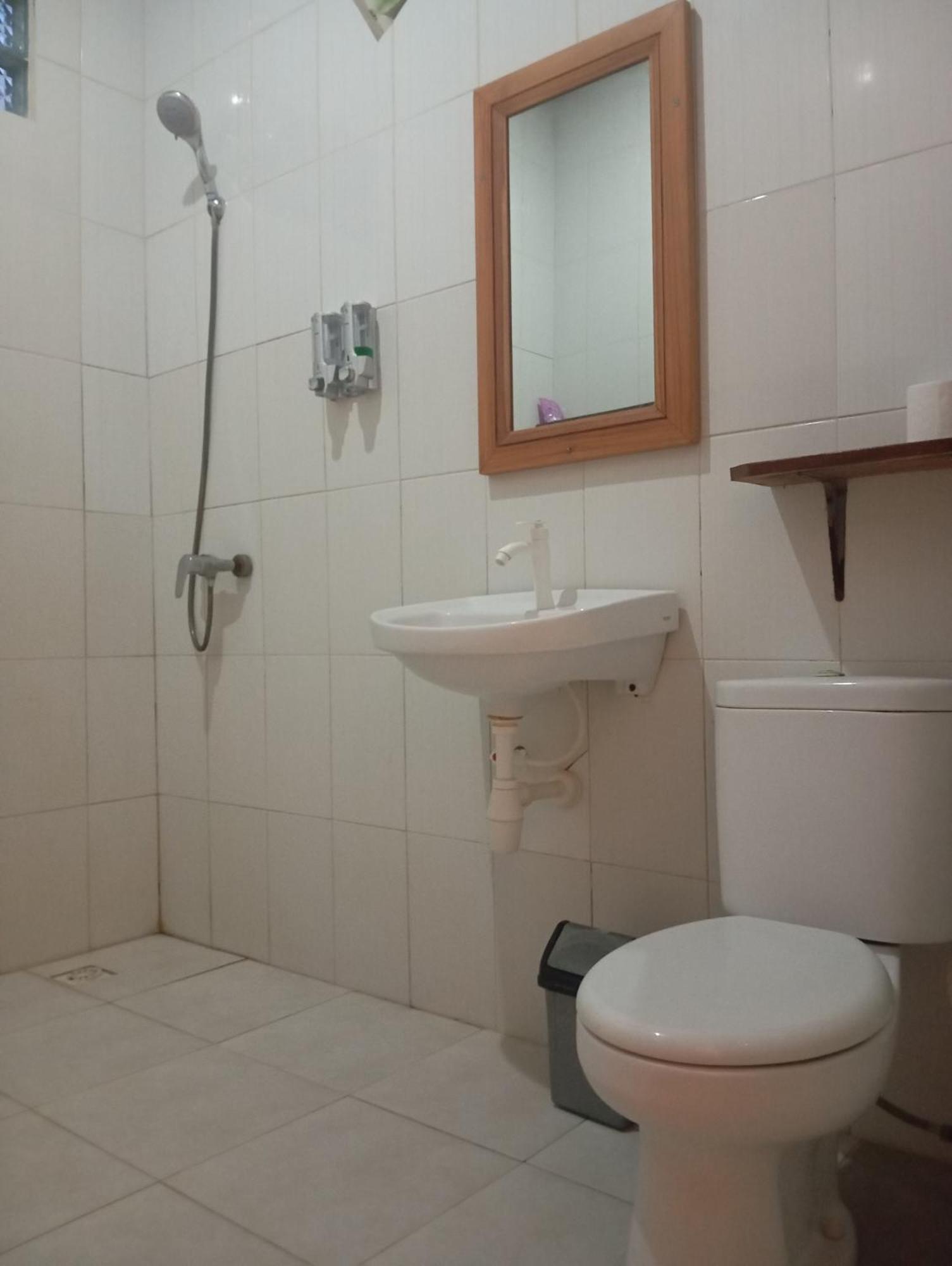 Belong Home Stay Lembongan Luaran gambar